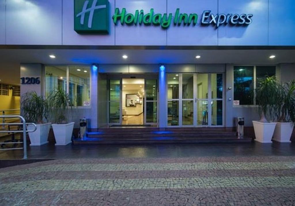 Holiday Inn Express Avenida Sumare เซาเปาโล ภายนอก รูปภาพ