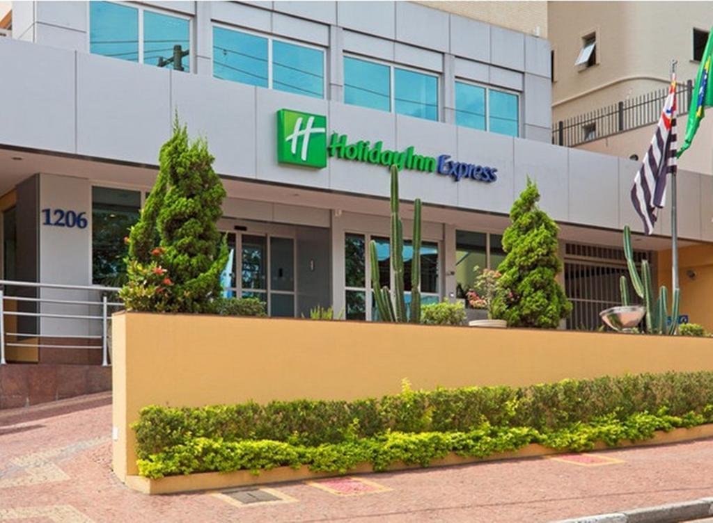 Holiday Inn Express Avenida Sumare เซาเปาโล ภายนอก รูปภาพ