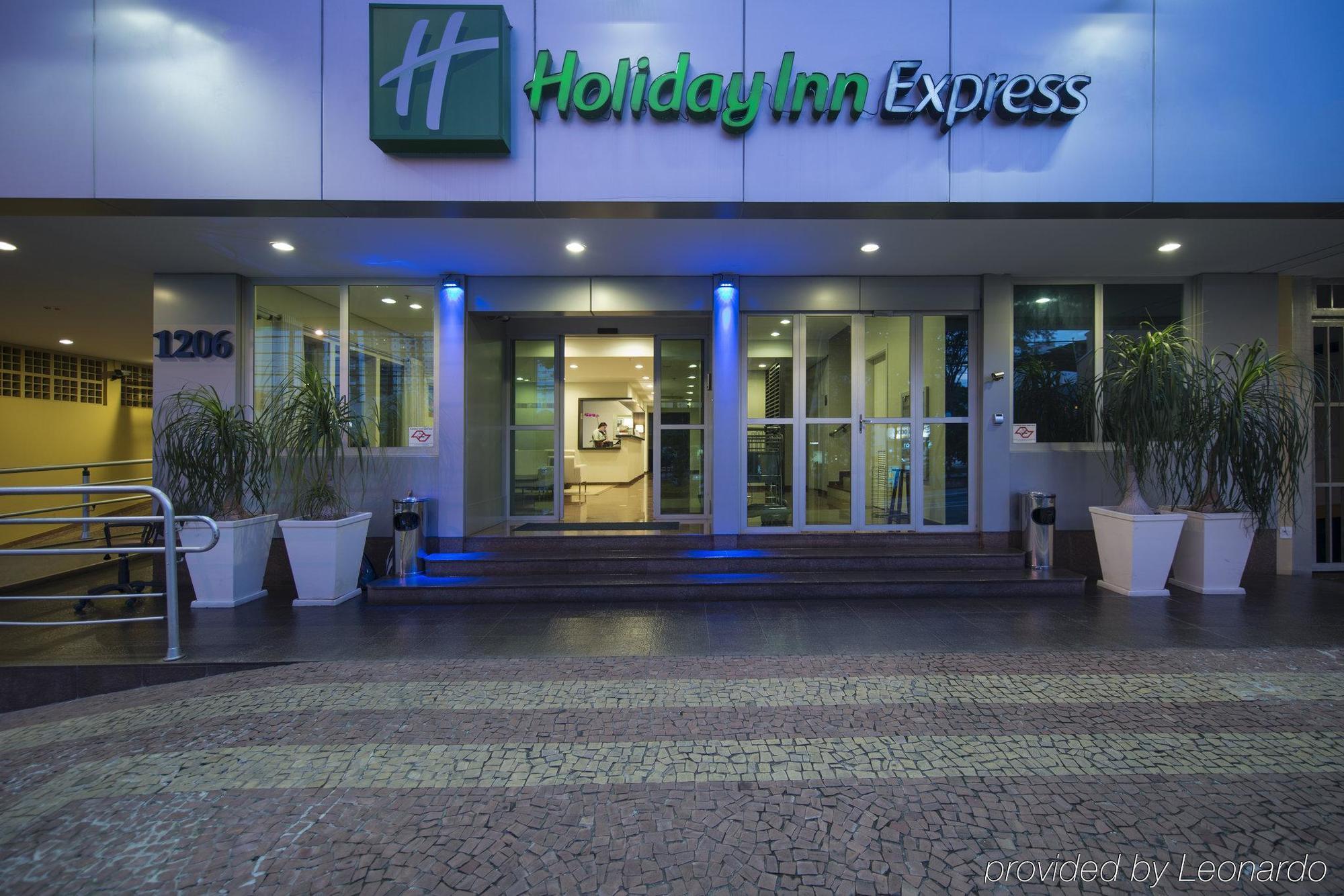 Holiday Inn Express Avenida Sumare เซาเปาโล ภายนอก รูปภาพ
