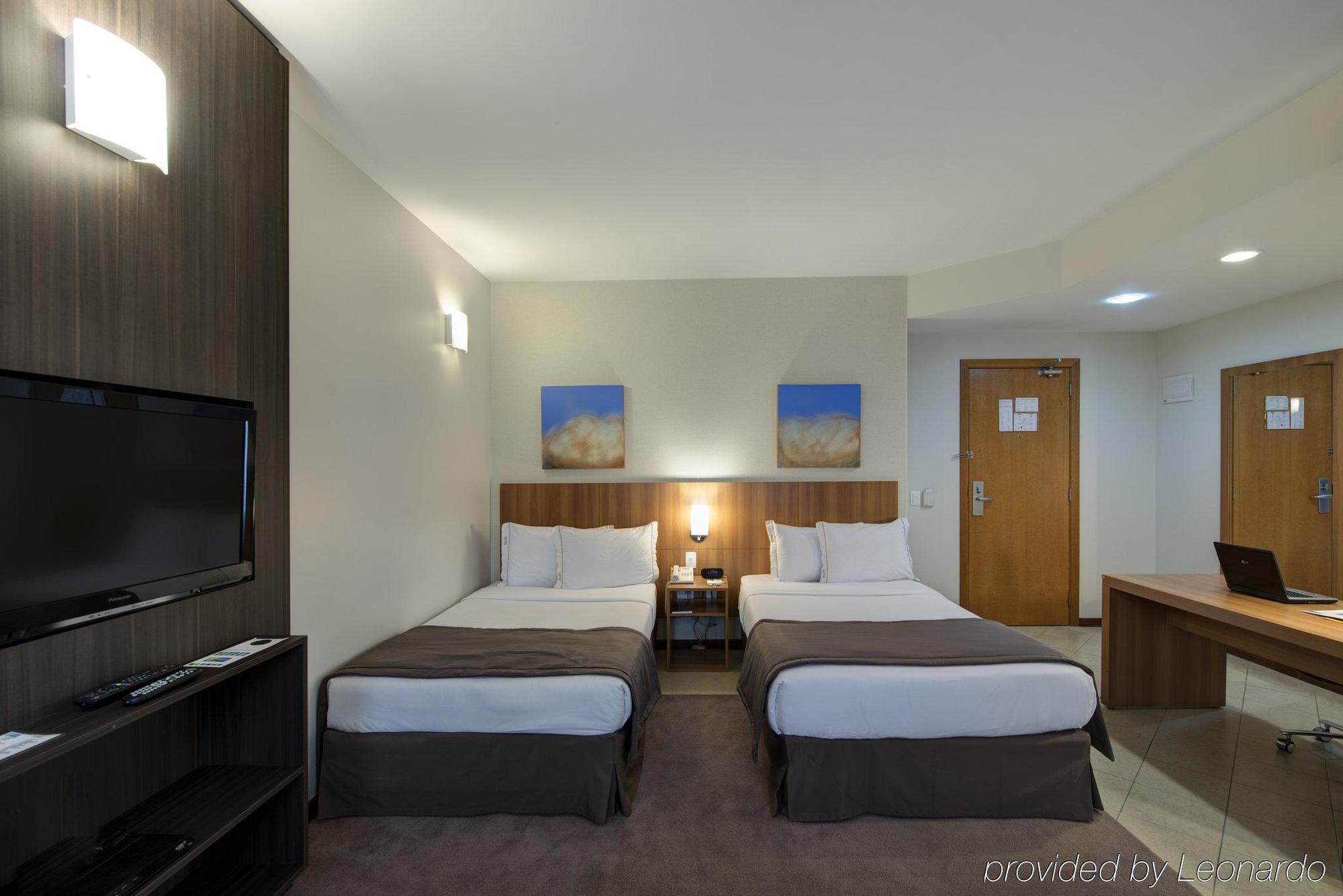 Holiday Inn Express Avenida Sumare เซาเปาโล ภายนอก รูปภาพ