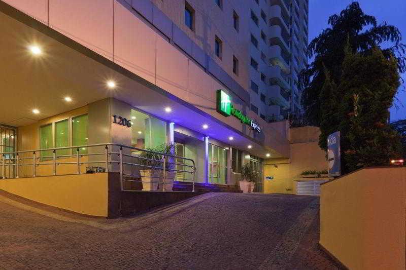 Holiday Inn Express Avenida Sumare เซาเปาโล ภายนอก รูปภาพ
