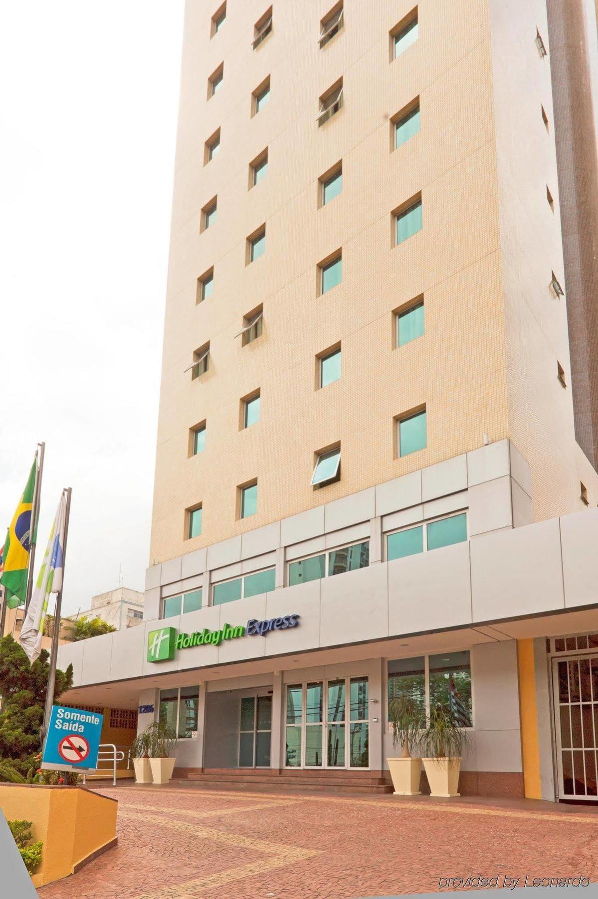 Holiday Inn Express Avenida Sumare เซาเปาโล ภายนอก รูปภาพ